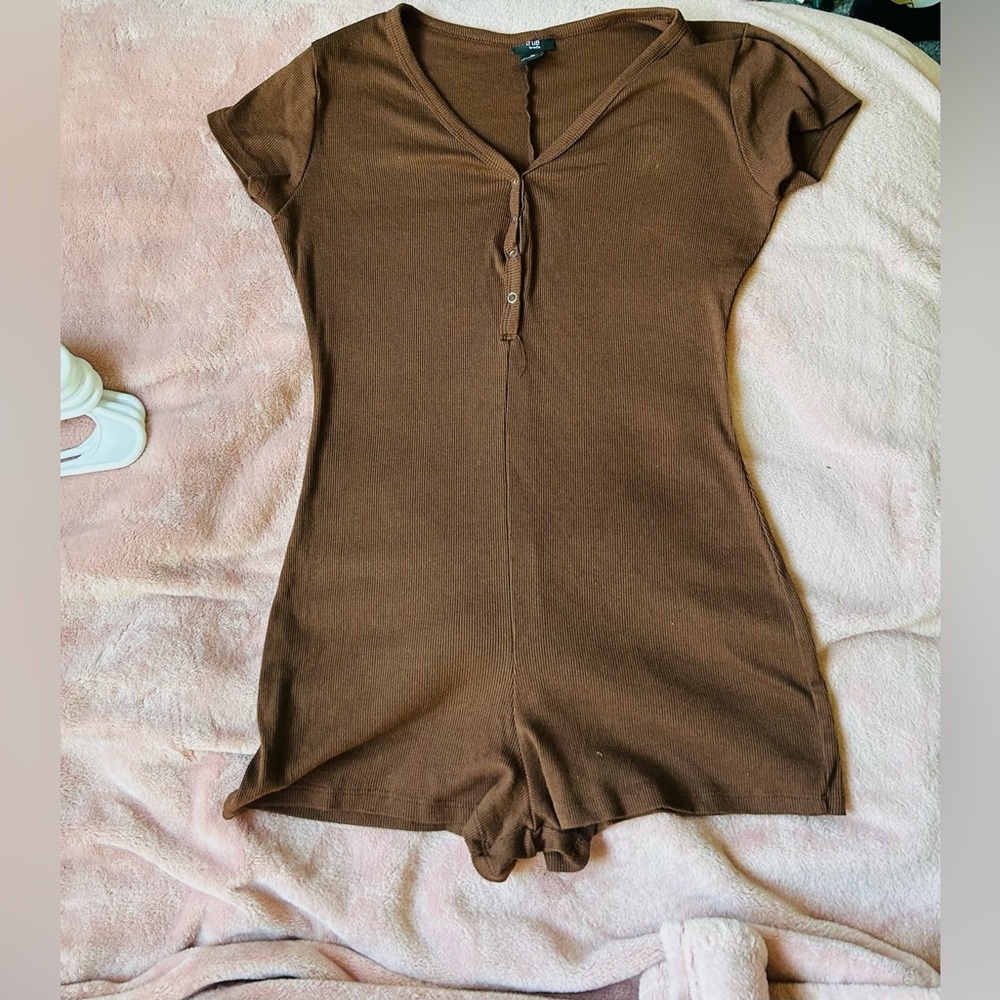 (Condition - New ) (Size - Medium ) (Color - Brown )